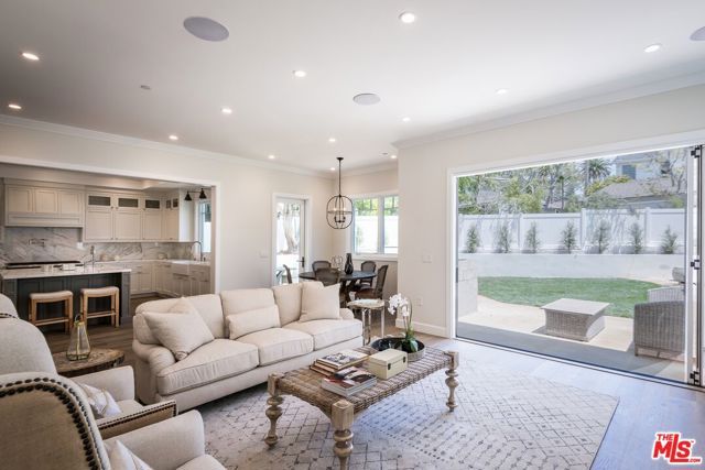 530 Arbramar Avenue, Pacific Palisades (los Angeles), CA 90272