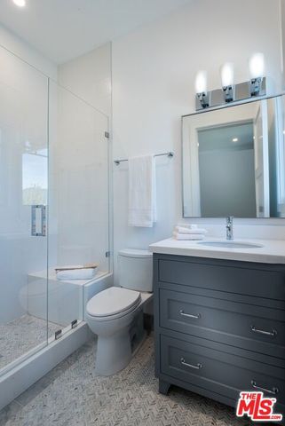 530 Arbramar Avenue, Pacific Palisades (los Angeles), CA 90272