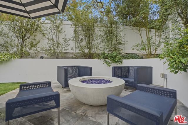 530 Arbramar Avenue, Pacific Palisades (los Angeles), CA 90272