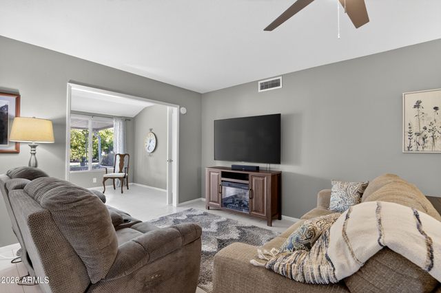 10939 W ROUNDELAY Circle, Sun City, AZ 85351