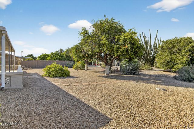 10939 W ROUNDELAY Circle, Sun City, AZ 85351