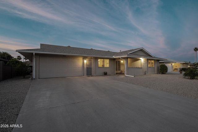 10939 W ROUNDELAY Circle, Sun City, AZ 85351