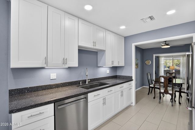 10939 W ROUNDELAY Circle, Sun City, AZ 85351