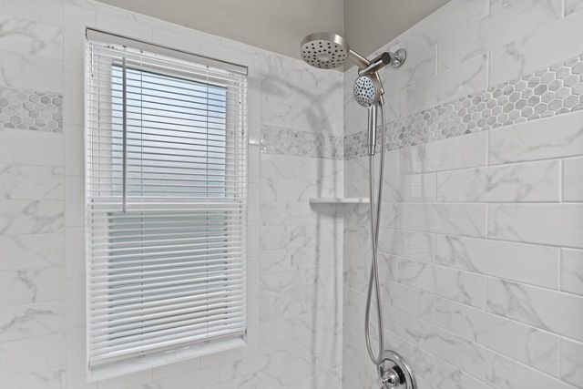 178 W Saveland AVENUE, Milwaukee, WI 53207