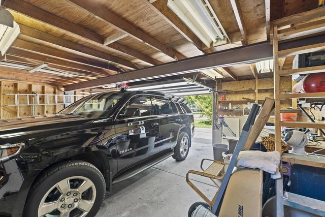 178 W Saveland AVENUE, Milwaukee, WI 53207