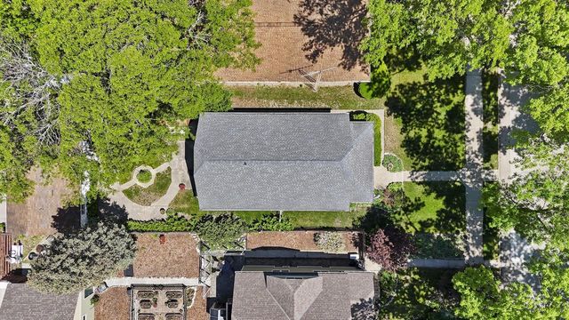 178 W Saveland AVENUE, Milwaukee, WI 53207