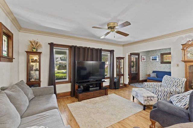 178 W Saveland AVENUE, Milwaukee, WI 53207