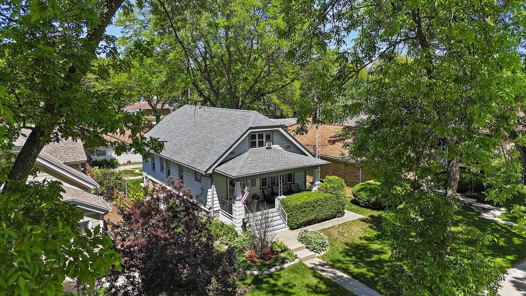 178 W Saveland AVENUE, Milwaukee, WI 53207