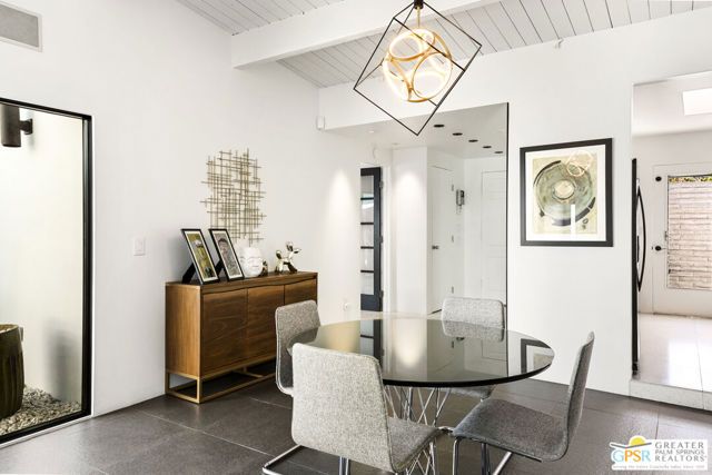 2084 S Lagarto Way, Palm Springs, CA 92264