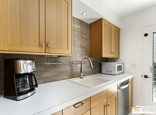 2084 S Lagarto Way, Palm Springs, CA 92264