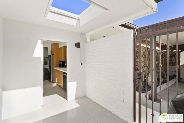 2084 S Lagarto Way, Palm Springs, CA 92264