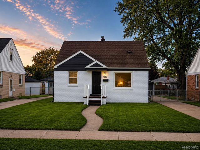 25123 Mackinac Street, Roseville, MI 48066
