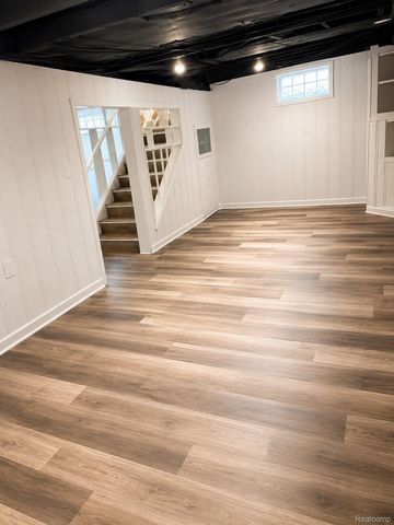 25123 Mackinac Street, Roseville, MI 48066