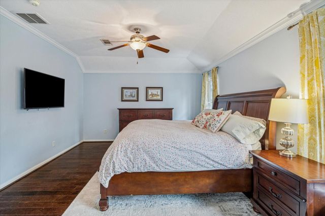 1914 Westwood Lake Court, Kingwood, TX 77339