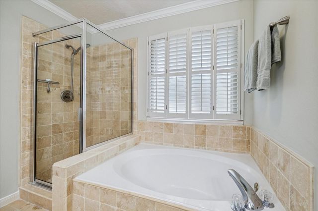 1914 Westwood Lake Court, Kingwood, TX 77339