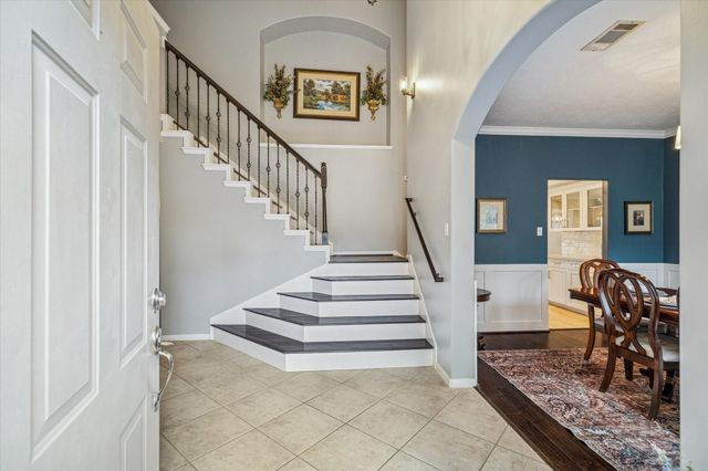 1914 Westwood Lake Court, Kingwood, TX 77339