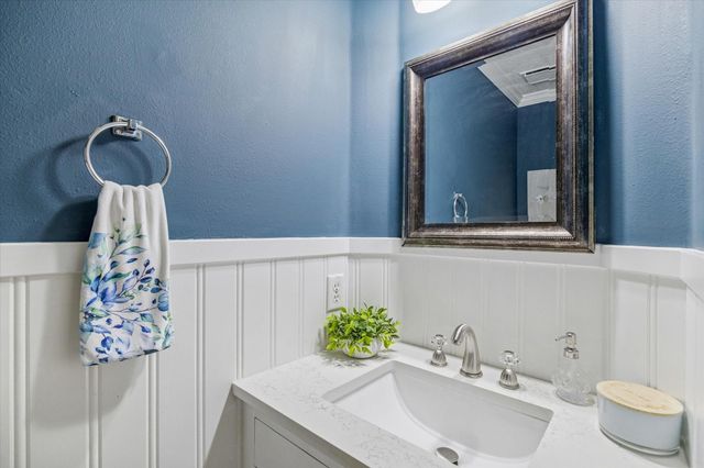 1914 Westwood Lake Court, Kingwood, TX 77339