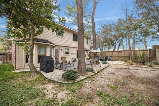 1914 Westwood Lake Court, Kingwood, TX 77339