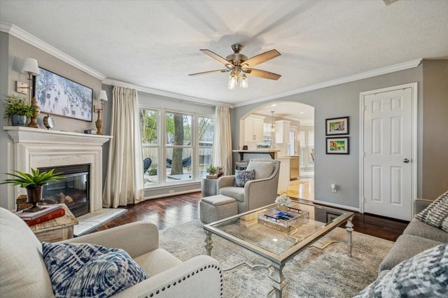 1914 Westwood Lake Court, Kingwood, TX 77339