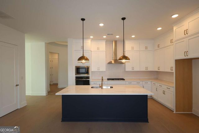 1339 Autumn Lake Drive, Gainesville, GA 30504