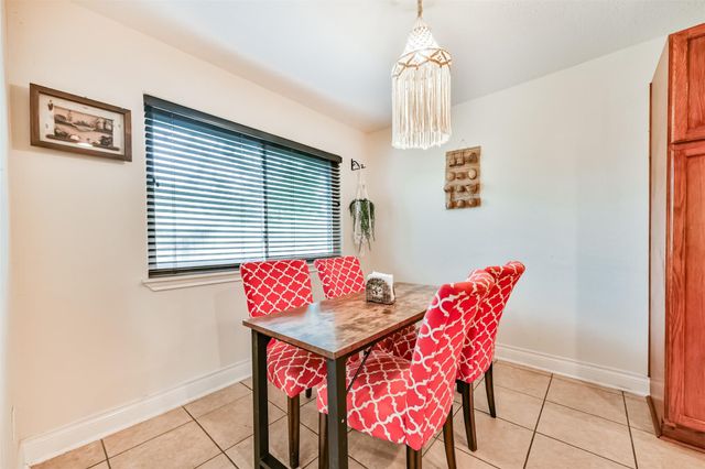 1422 Cedarbrook Court, Seabrook, TX 77586