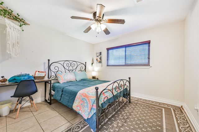 1422 Cedarbrook Court, Seabrook, TX 77586