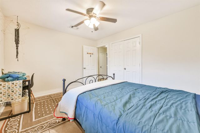 1422 Cedarbrook Court, Seabrook, TX 77586