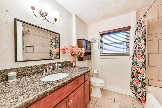 1422 Cedarbrook Court, Seabrook, TX 77586