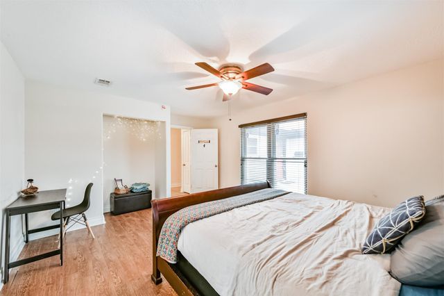 1422 Cedarbrook Court, Seabrook, TX 77586