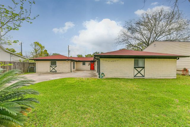 1422 Cedarbrook Court, Seabrook, TX 77586