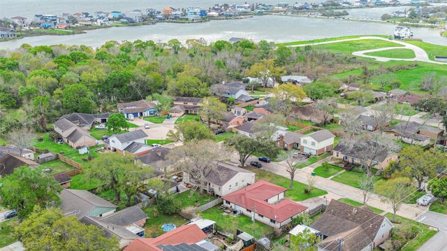1422 Cedarbrook Court, Seabrook, TX 77586