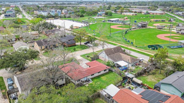 1422 Cedarbrook Court, Seabrook, TX 77586