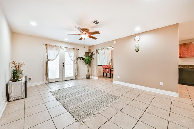 1422 Cedarbrook Court, Seabrook, TX 77586