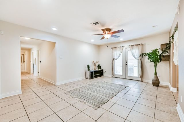 1422 Cedarbrook Court, Seabrook, TX 77586