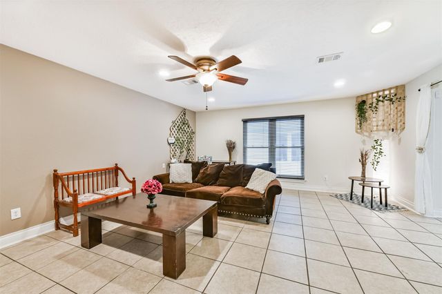 1422 Cedarbrook Court, Seabrook, TX 77586