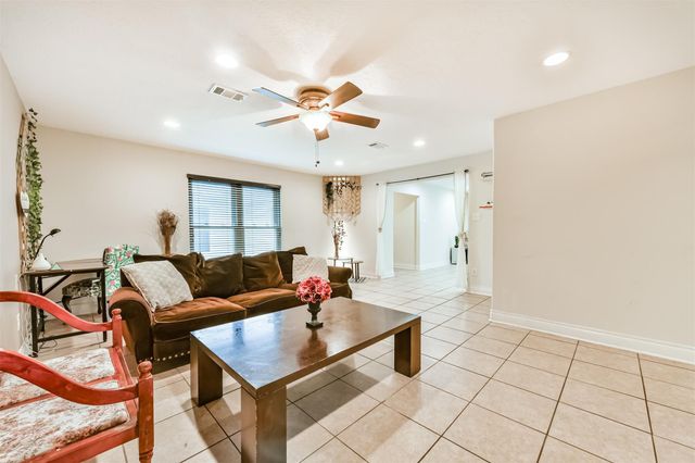 1422 Cedarbrook Court, Seabrook, TX 77586