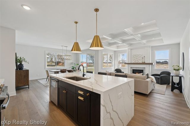52030 Wellington Valley Drive, Macomb, MI 48042