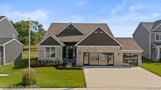 52030 Wellington Valley Drive, Macomb, MI 48042