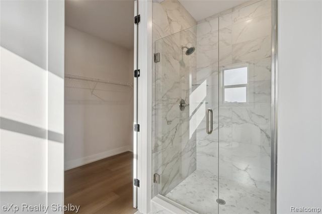 52030 Wellington Valley Drive, Macomb, MI 48042