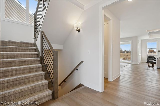 52030 Wellington Valley Drive, Macomb, MI 48042
