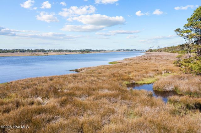 2100 Marsh Grove Lane Unit 2404, Southport, NC 28461