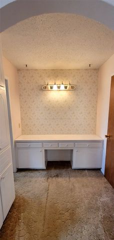 7813 Pebbleford Road, Fort Worth, TX 76134