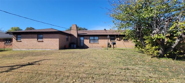 7813 Pebbleford Road, Fort Worth, TX 76134