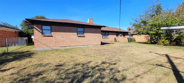 7813 Pebbleford Road, Fort Worth, TX 76134