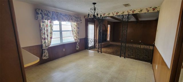 7813 Pebbleford Road, Fort Worth, TX 76134