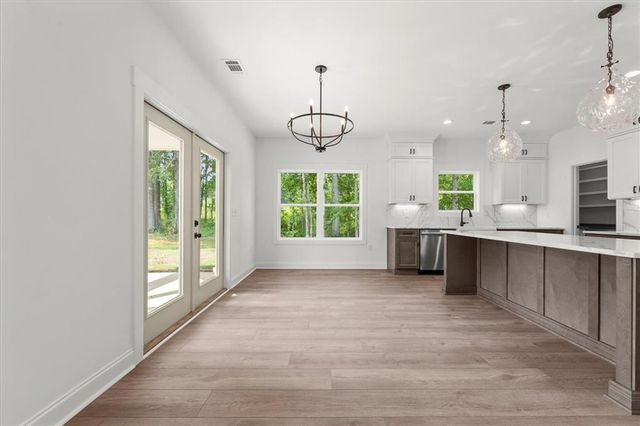 947 Lake Varner Drive, Covington, GA 30014