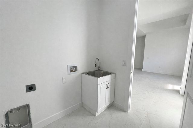 3231 41st AVE NE, Naples, FL 34120