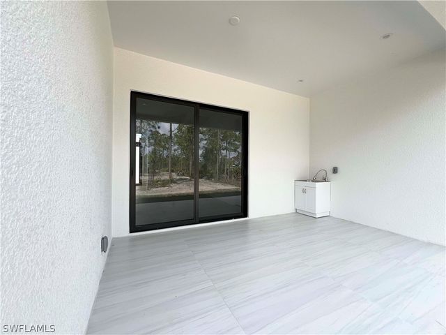 3231 41st AVE NE, Naples, FL 34120