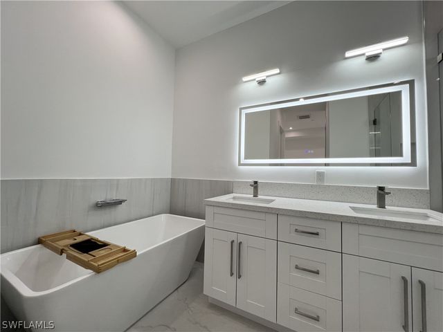 3231 41st AVE NE, Naples, FL 34120