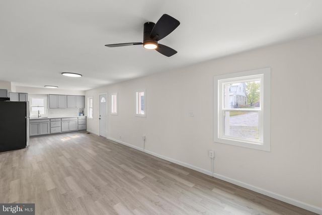 2141 VALLEY AVE, Winchester, VA 22601